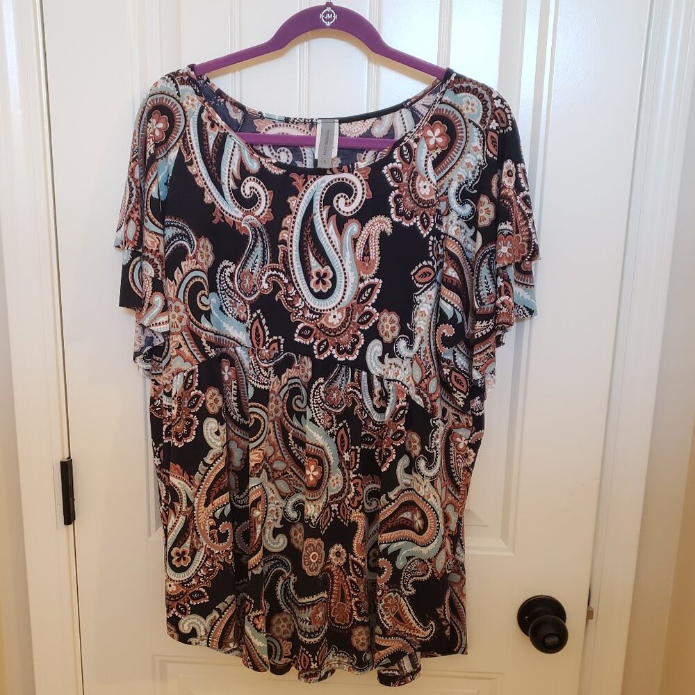HoneyMe Curvy - Brown & Black Paisley Short Sleeve Babydoll Top